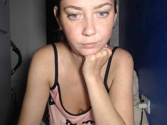 petitedanielle webcam