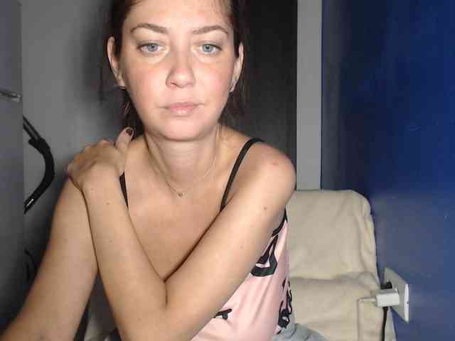 petitedanielle webcam