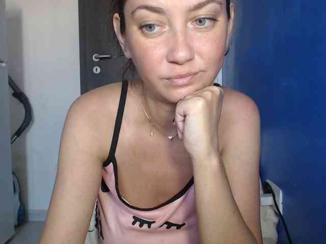 petitedanielle webcam