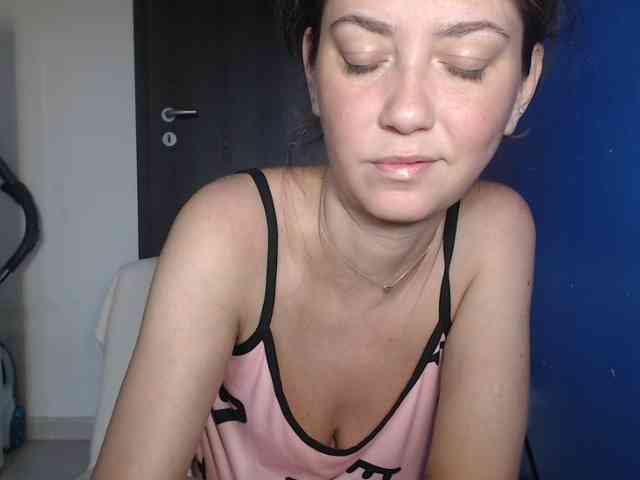 petitedanielle webcam
