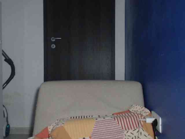 petitedanielle webcam