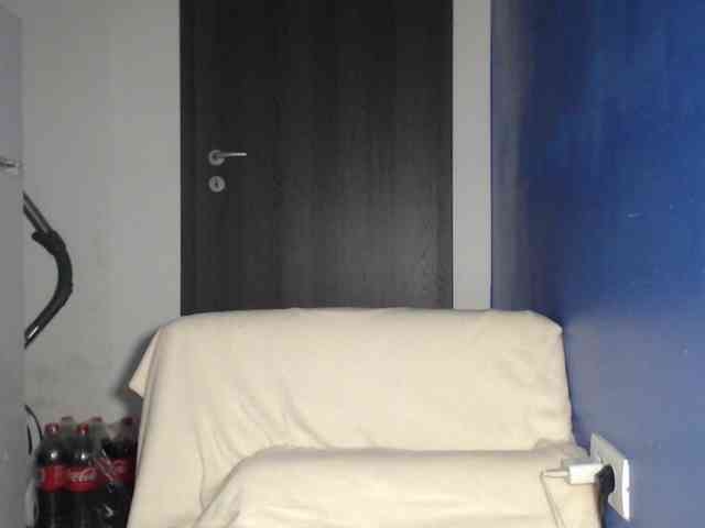 petitedanielle webcam