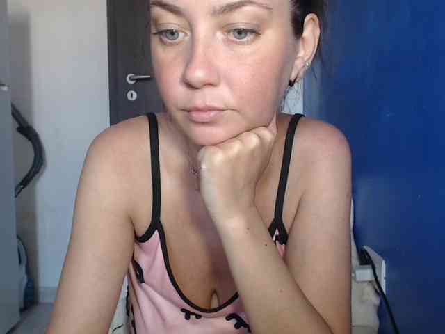 petitedanielle webcam