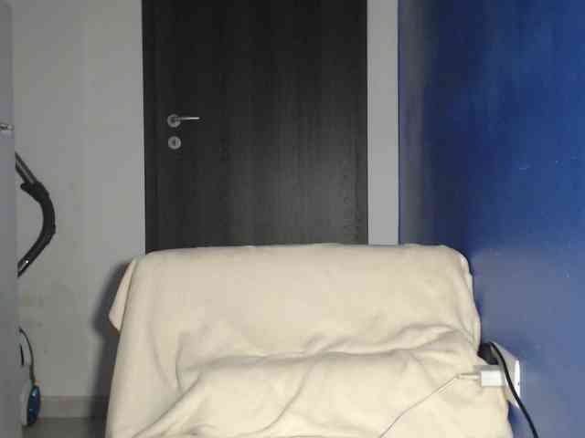 petitedanielle webcam