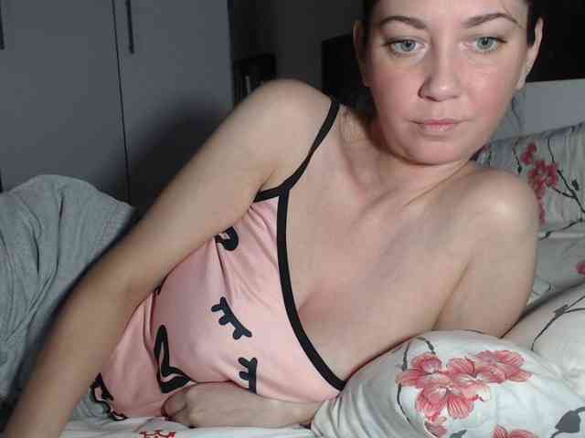 petitedanielle webcam