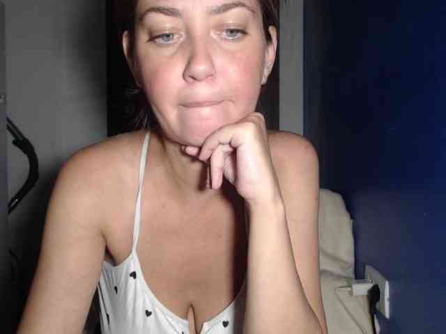 petitedanielle webcam