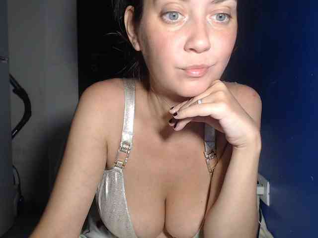 petitedanielle webcam