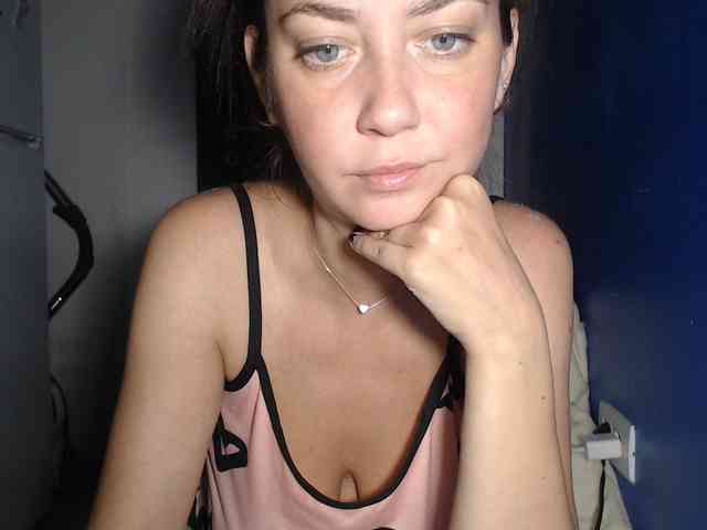 petitedanielle webcam