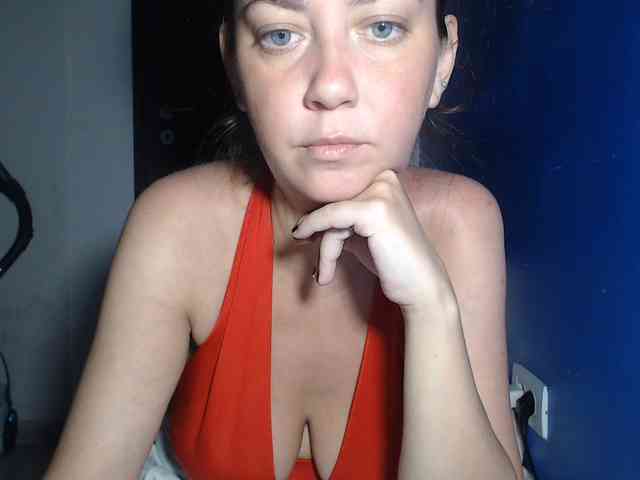 petitedanielle webcam