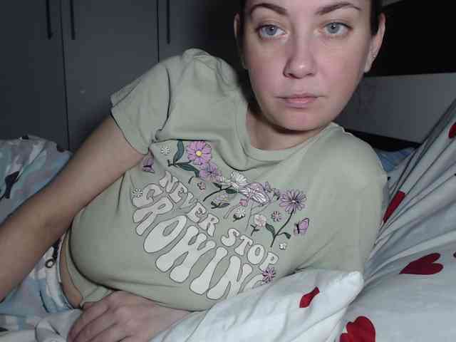 petitedanielle webcam