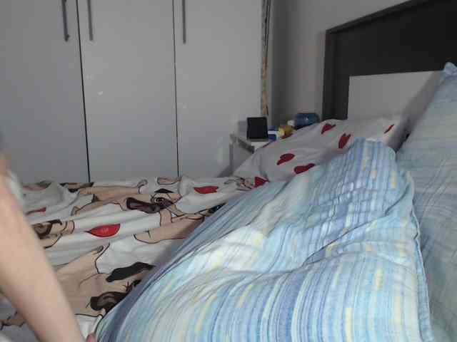 petitedanielle webcam