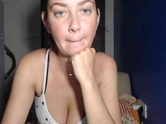 petitedanielle webcam