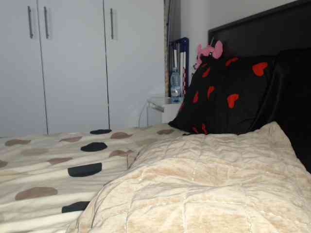 petitedanielle webcam