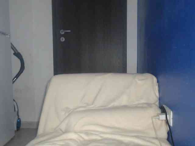 petitedanielle webcam