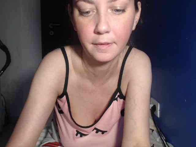 petitedanielle webcam