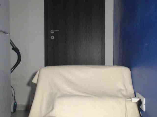 petitedanielle webcam