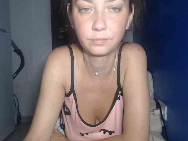 petitedanielle webcam