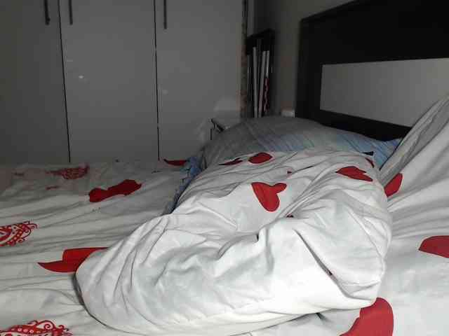 petitedanielle webcam