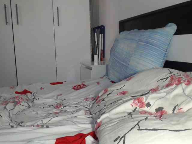 petitedanielle webcam