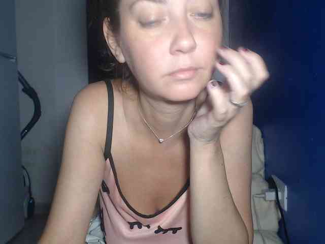 petitedanielle webcam