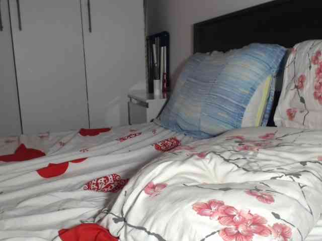 petitedanielle webcam
