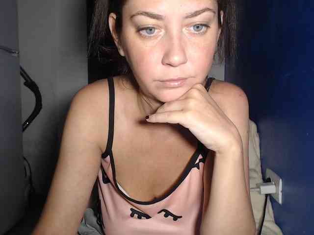 petitedanielle webcam