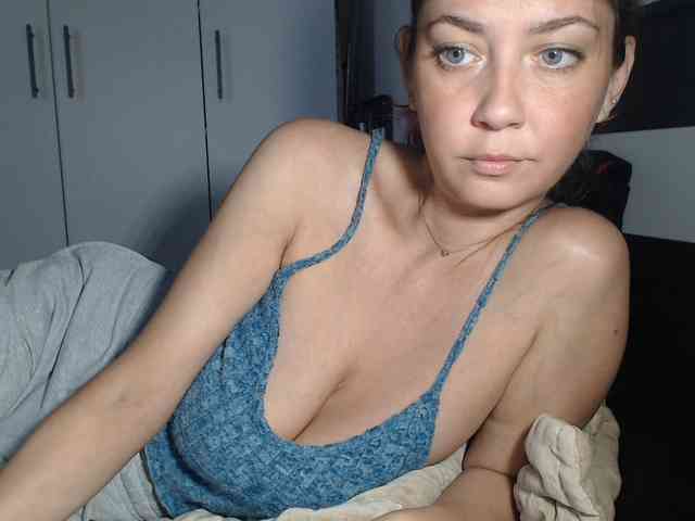 petitedanielle webcam