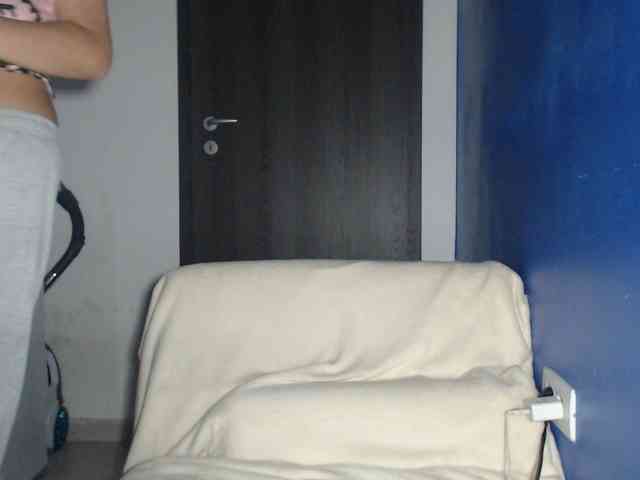 petitedanielle webcam