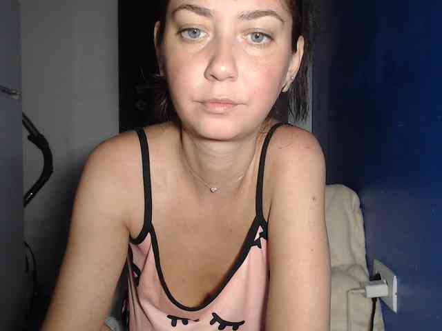 petitedanielle webcam