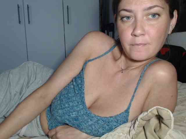 petitedanielle webcam