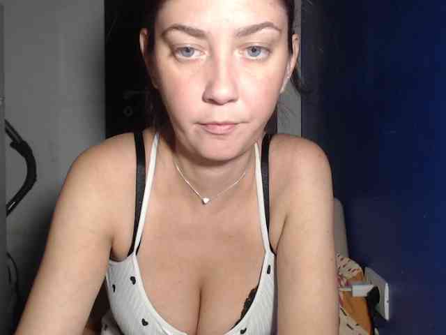petitedanielle webcam