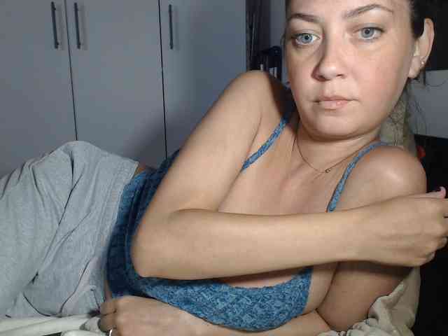 petitedanielle webcam