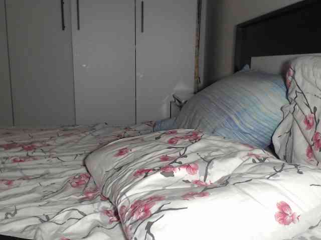 petitedanielle webcam