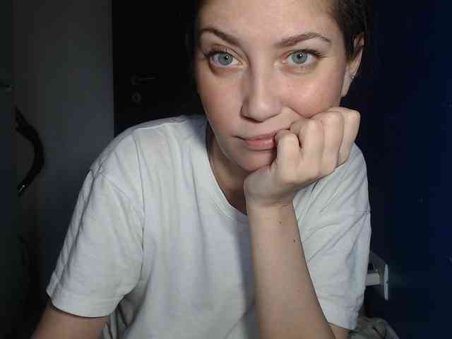 petitedanielle webcam