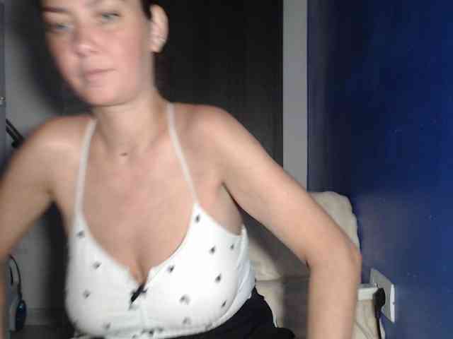 petitedanielle webcam