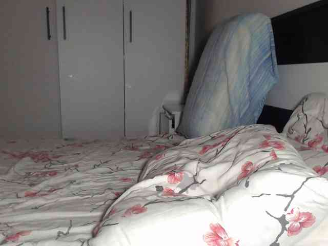 petitedanielle webcam