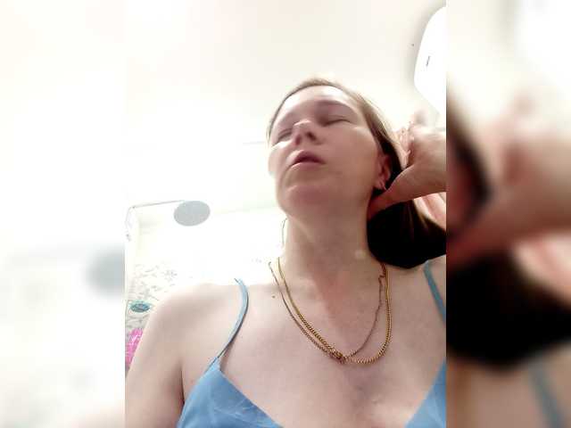 Elena565-1 live cam on BongaCams