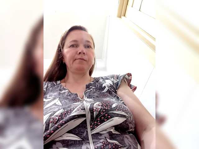 Elena565-1 live cam on BongaCams
