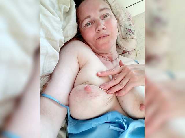 Elena565-1 live cam on BongaCams