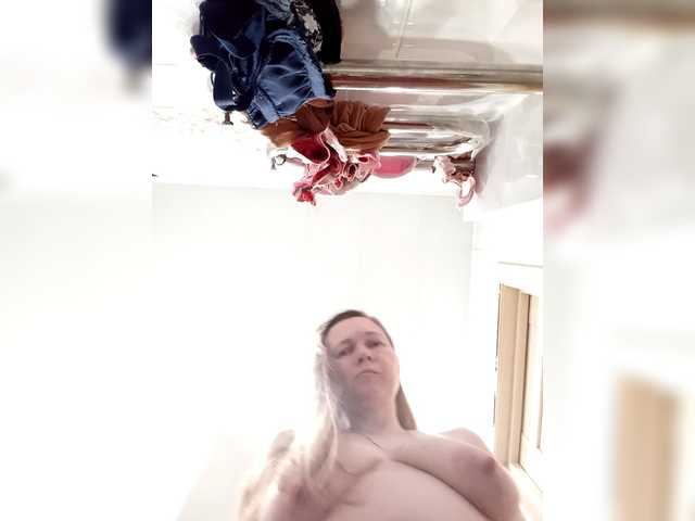 Elena565-1 live cam preview