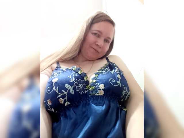 Elena565-1's BongaCams show and profile