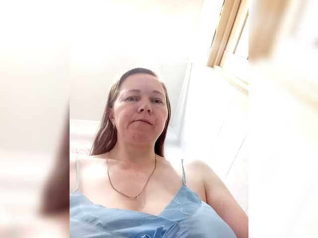 Elena565-1 live cam on BongaCams
