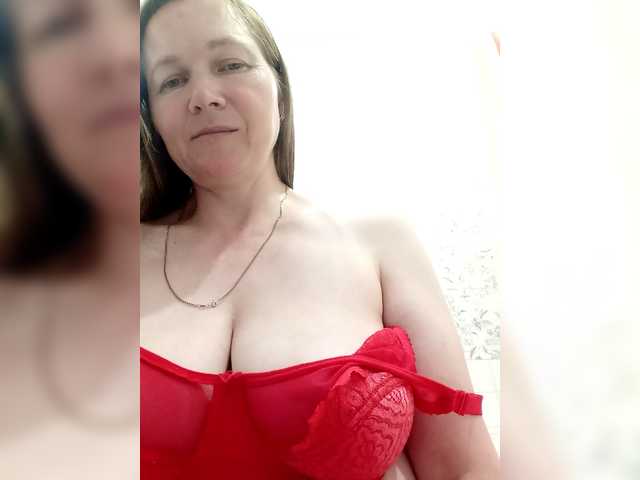Elena565-1 live cam on BongaCams