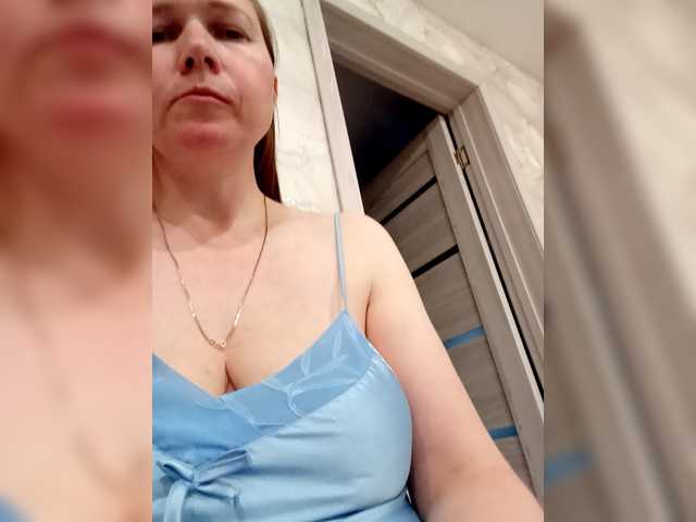 Elena565-1 live cam on BongaCams