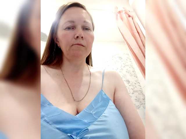 Elena565-1 live cam on BongaCams