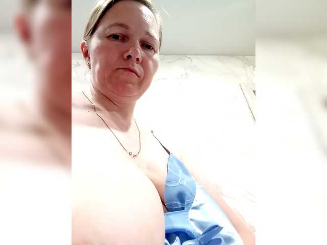 le modèle Elena565-1 est en webcam porno dans un show sur le site bongacams, il possède les tags suivants: White/Caucasian,Brunette,Hairy
