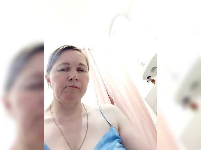 Elena565-1 live cam on BongaCams