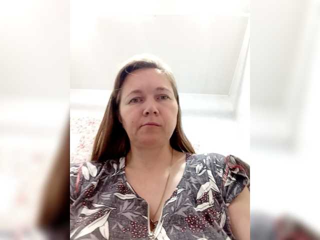 Elena565-1, en directo ahora en BongaCams