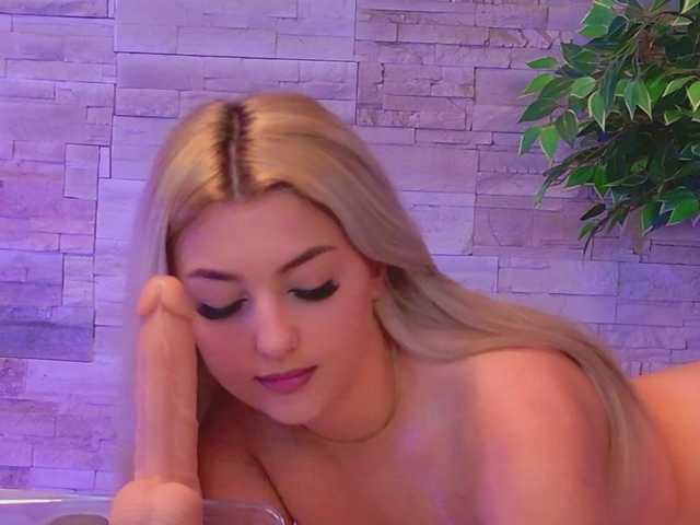 AngelInSinn live cam on BongaCams