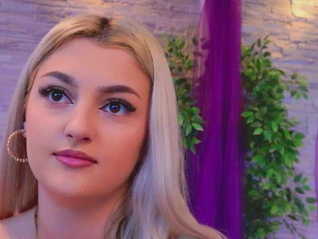 AngelInSinn live cam on BongaCams